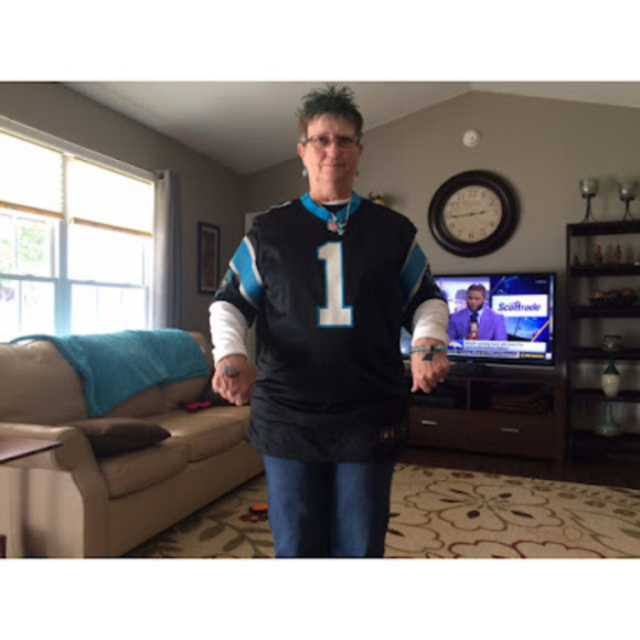 Meet your Posher, Sharon - Picture 1 of 1